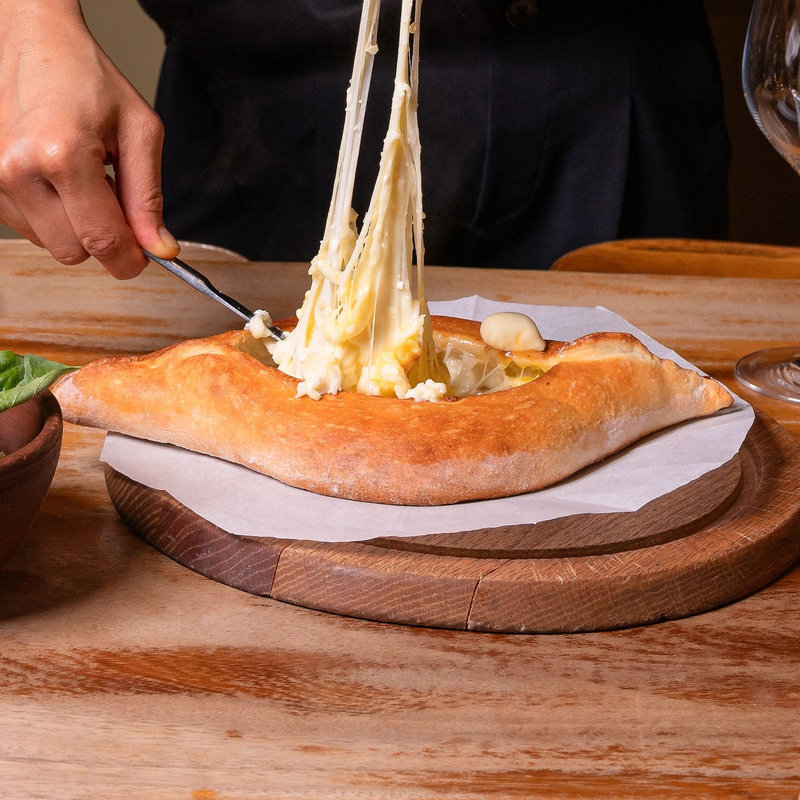 Khachapuri Adjaruli